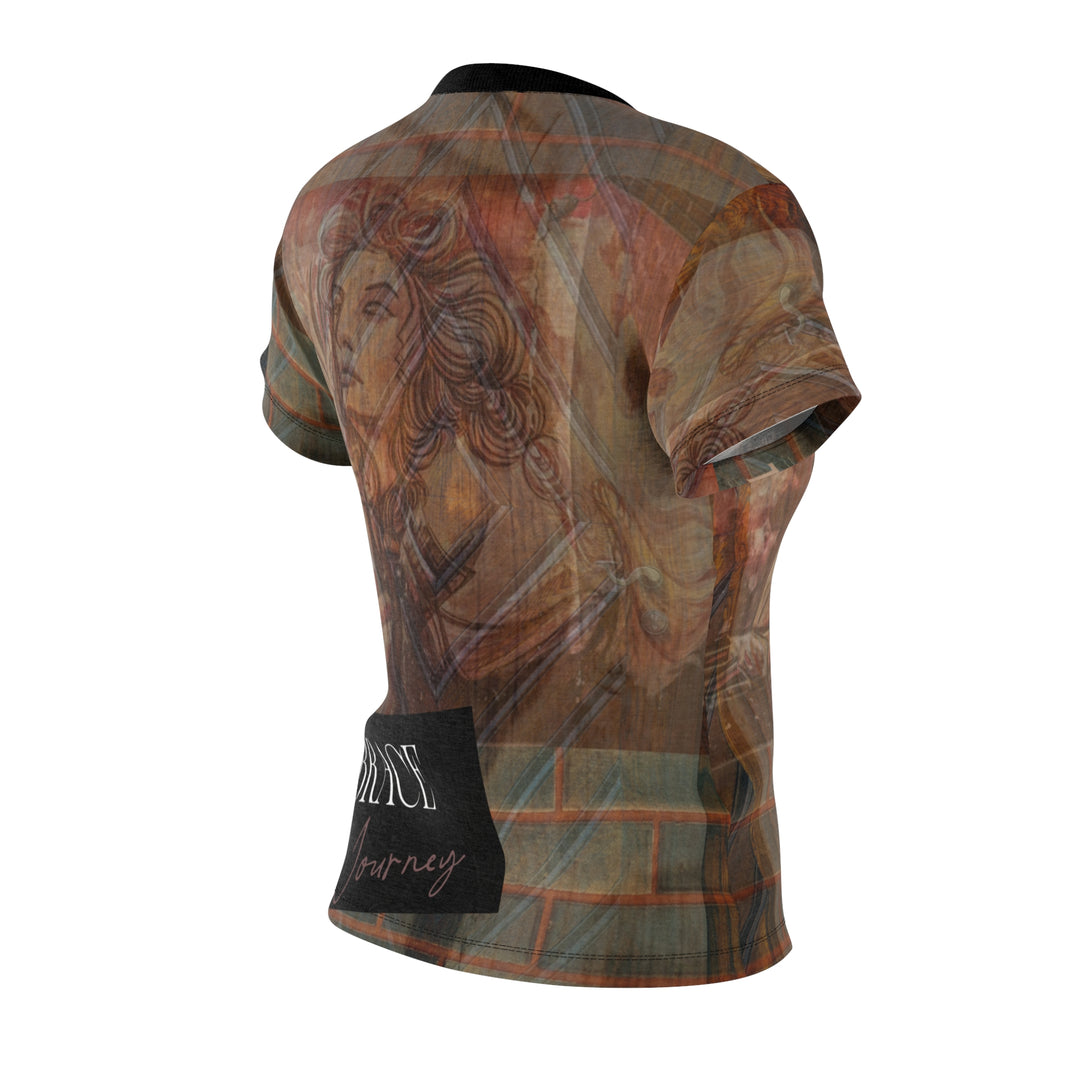 Vintessa Women’s Graphic Tee | Wine Muse Vineyard Art