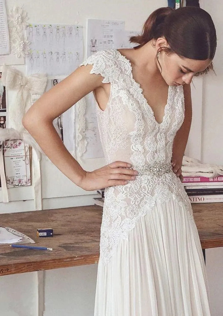 Pearl Union Jardin Étoile Ivory Lace Garden Bridal Gown