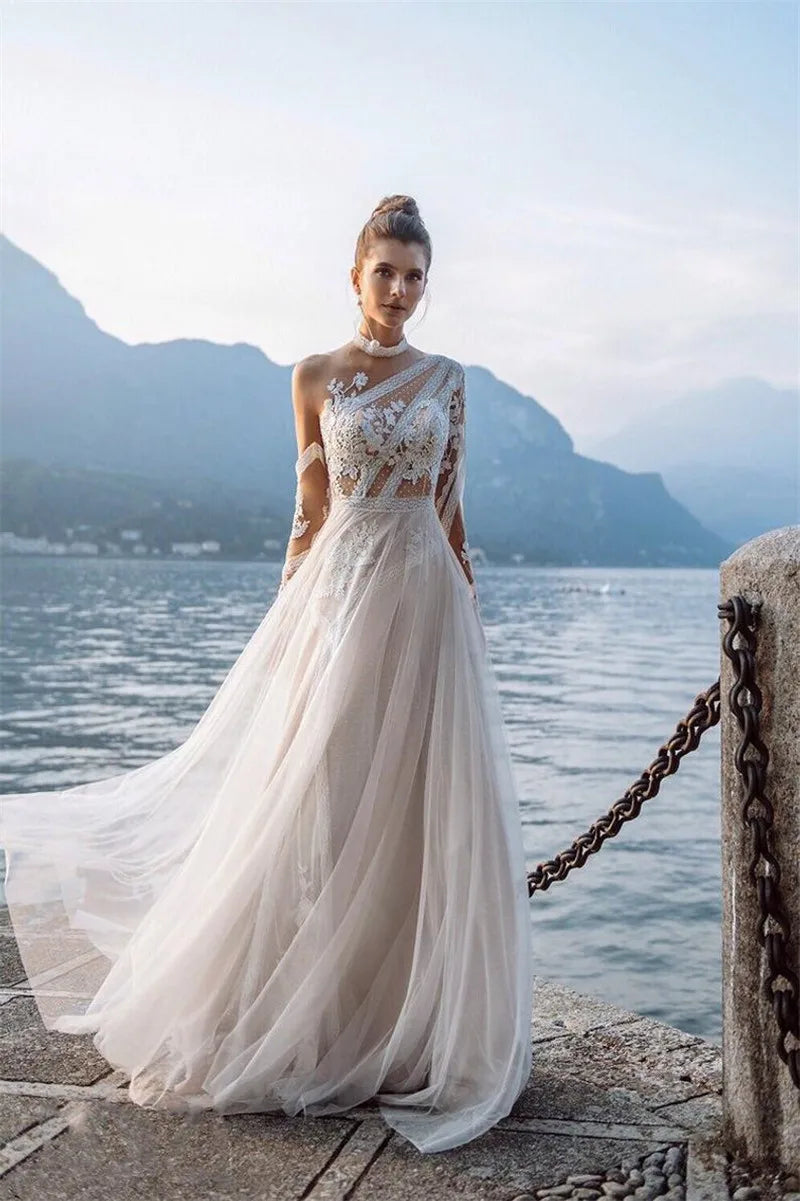 Pearl Union Amalfi Moonlight Lace Bridal Gown